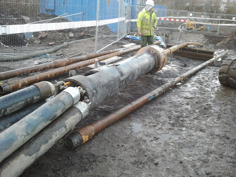 The bundle of ducts attached to the towing head ready for installation